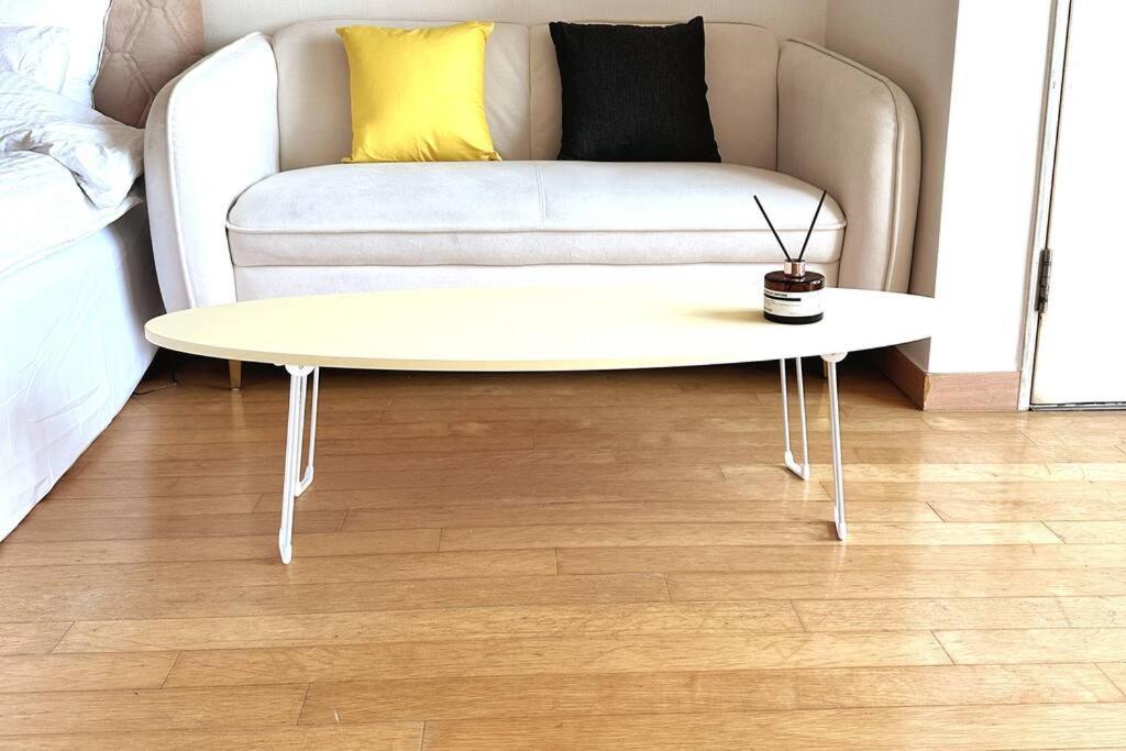 Apartment Hip River Yeouido Hondae