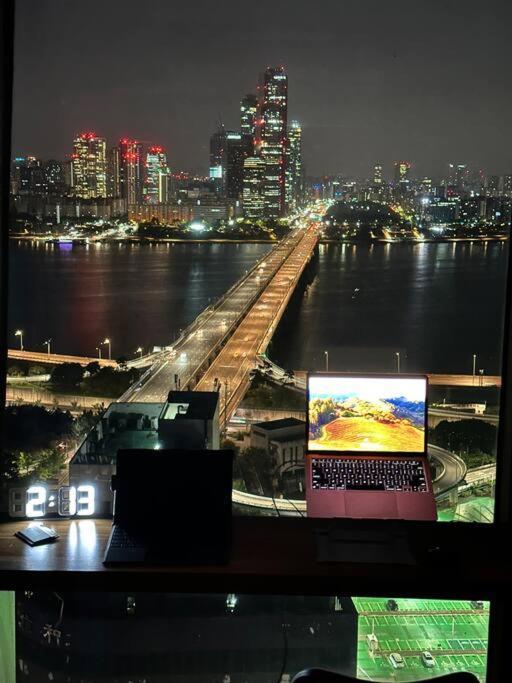Hip River Yeouido Hondae * Seoul