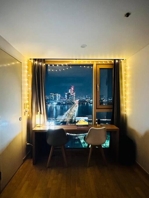 Hip River Yeouido Hondae Apartment
