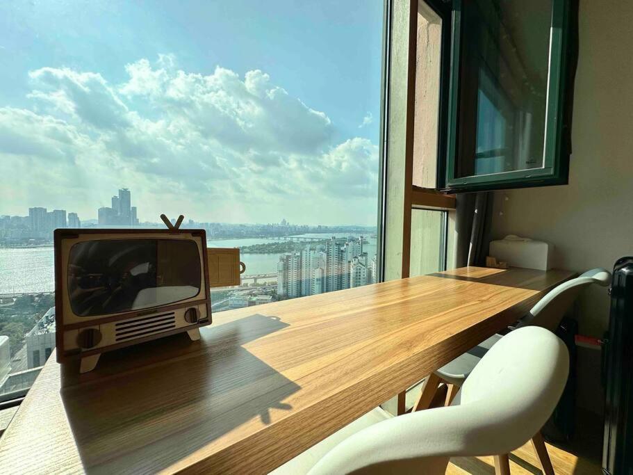 Hip River Yeouido Hondae Seoul